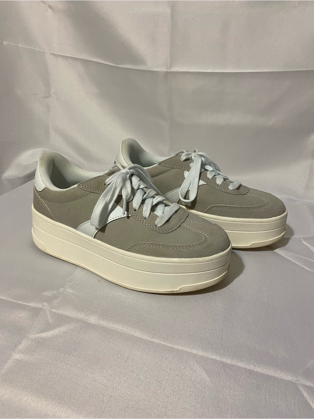 No Boundaries Taupe and White Platform Lace-Up Sneakers